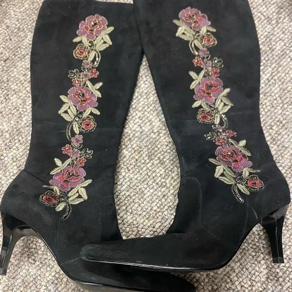 Black Floral Embroidered Heeled Boots - Picture 1 of 9